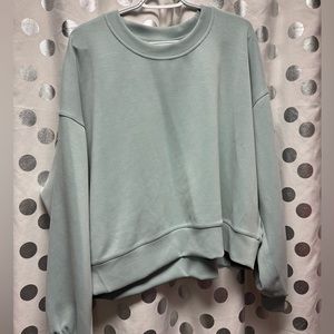 Lululemon Perfectly Oversized Cropped Crew Softstreme size 14